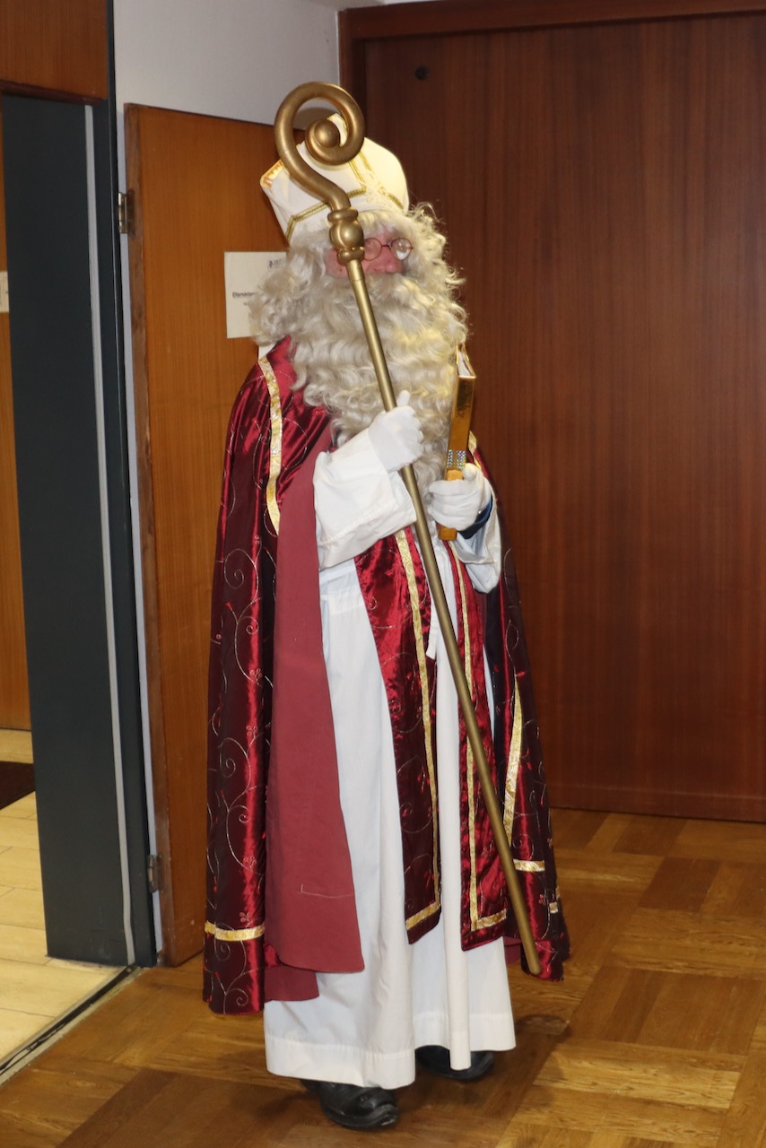 616 Nikolaus