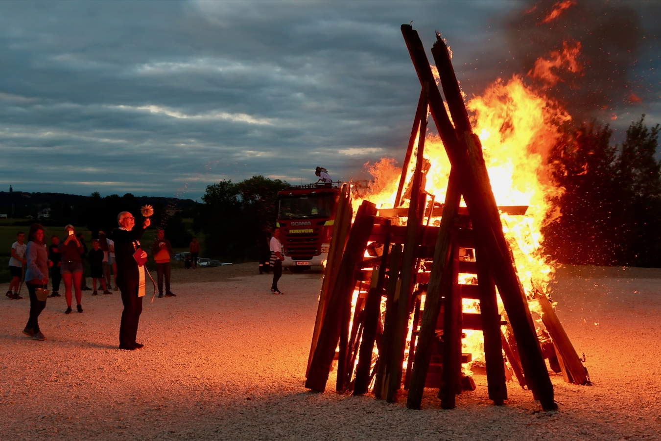 708 Johannisfeuer